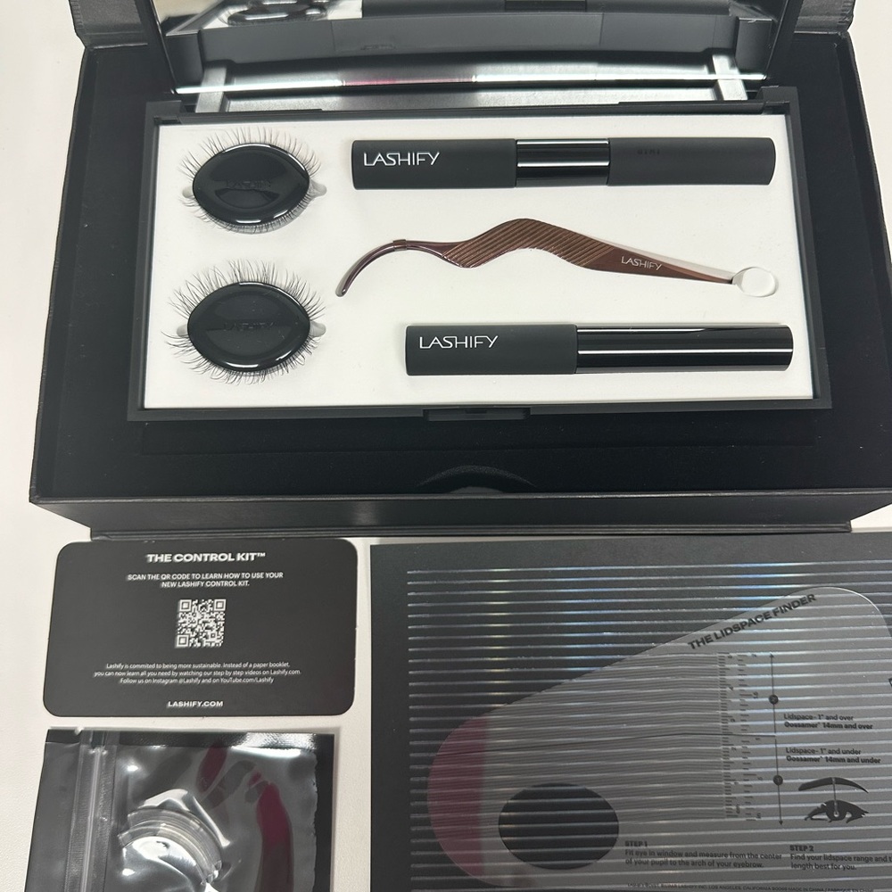 Brand new Lashify Control Kit. AMPLIFY Lashes. Two sets of lashes.